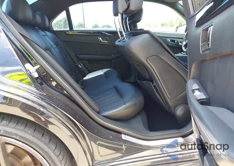 2011 Mercedes-Benz E 350 4Matic z USA, uszkodzony, nr VIN WDDHF8HB5BA339118